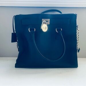 Elegant Navy Michael Kors Handbag